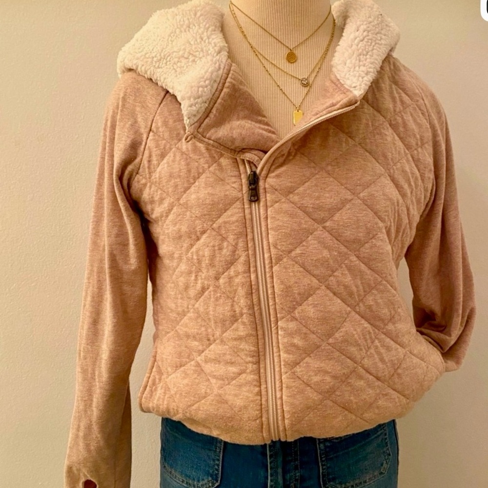 Extra soft and cozy Ugg jersey and shearling hoody. Size small
